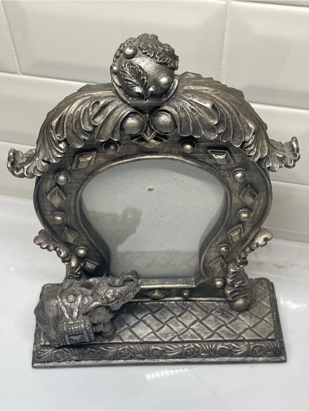 N/A ornate silver